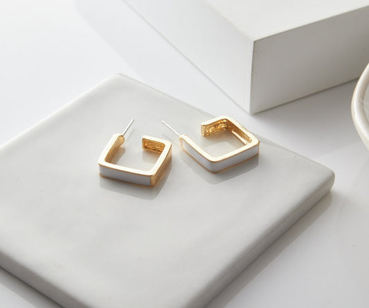 Golden Square Earrings For Sale - Ladies Jewelry | Lagnima