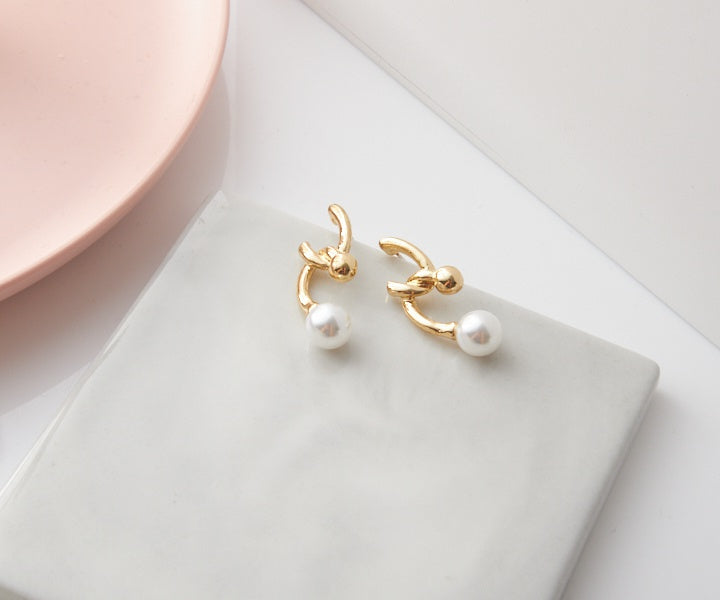 Tie The Pearl Knot Earrings